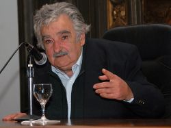 Se inauguró la Feria del Libro con la presencia de Mujica