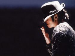 Sombrero de Michael Jackson triplicó su valor en subasta