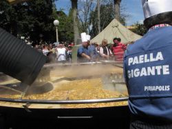 Uruguay deslumbró en la frontera con Paella Gigante