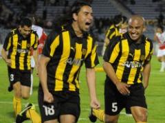 Peñarol se despega en la tabla y queda como único líder