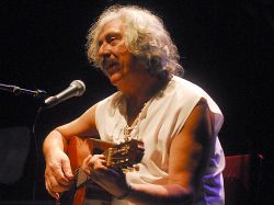 Despiden a José Carbajal