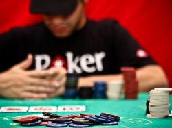 Jugador descalificado de torneo de póker por tramposo