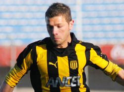 Peñarol: Nicolás Domingo se perfila como titular