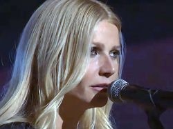 Gwyneth Paltrow debutó en vivo como cantante en Nashville