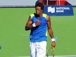 Monfils bajó a Federer y jugará la final de París