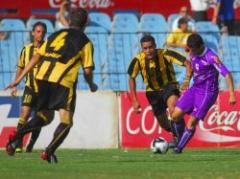 El Apertura comienza a teñirse de color violeta