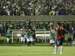 Goiás pega primero de local en final ante Independiente