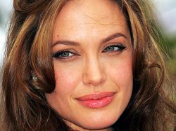 Angelina Jolie tras el rodaje de su primera película