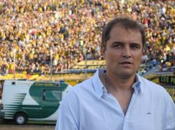 Peñarol define técnico