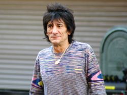 Ron Wood quiere tocar en Uruguay con los Stones