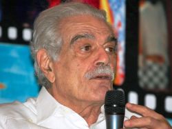 Omar Sharif quiere que se vaya el presidente