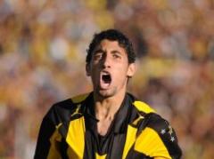 Peñarol define equipo sin Freitas y Urretaviscaya