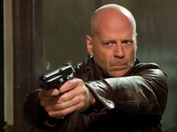 Bruce Willis trabaja en quinta parte de "Duro de matar"