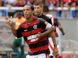 Ronaldinho devuelve con títulos los millones que valió