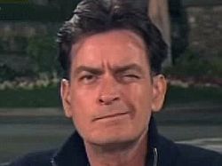 Charlie Sheen abrió cuenta en Twitter para ganar dinero