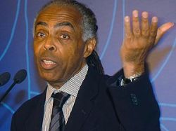 Gilberto Gil en la búsqueda de una "música más íntima"