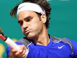 Federer avanza en Montecarlo