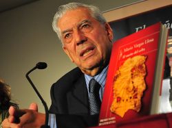 Vargas Llosa: redes sociales empobrecen el lenguaje