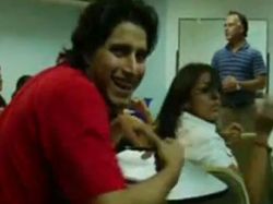 Vea lo que no debe hacerse en una clase