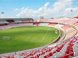 Peñarol ante una tarea "Gigante" en Porto Alegre