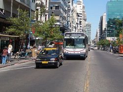 Servicios de ómnibus y taxis se normalizarán en la medianoche