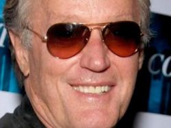 Peter Fonda tilda a Obama de "traidor" en Cannes