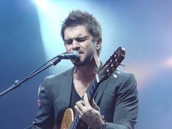 Juanes "está deprimido" y se retira de la música