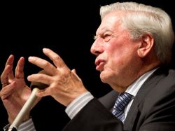 Vargas Llosa con Cátedra