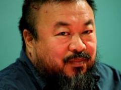 Liberan al artista y disidente chino Ai Weiwei