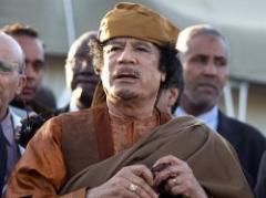 Orden de detención a Kadhafi ya tiene repercusiones