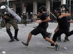 Violentos disturbios en Grecia