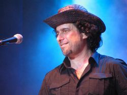 Calamaro realizará una gira por EEUU por primera vez