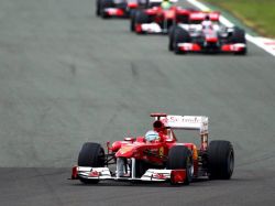 Alonso rompe racha de Red Bull y gana en Silverstone