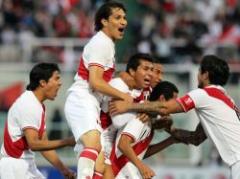 Perú le ganó a Colombia y está en semifinales