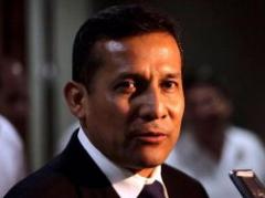 Ollanta Humala asume como presidente de Perú en un escenario de marcados contrastes