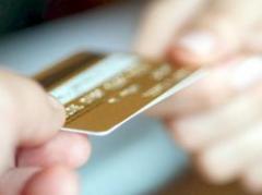 Impulsan proyecto para regular las tarjetas de crédito