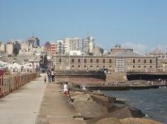 Ciudad Vieja alberga más gente trabajando que viviendo