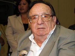 Chespirito está "negado al mundo actual" por lo rápido