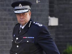 En Londres la policía se defiende de Cameron