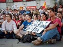 España: Indignados protestan contra reforma constitucional