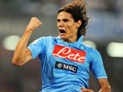 A Cavani lo tienta Barcelona pero su causa está con Napoli