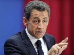 Sarkozy reúne a los suyos tras histórica derrota electoral
