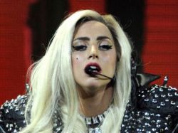 Escuche el homenaje de Lady Gaga al fan que se suicidó