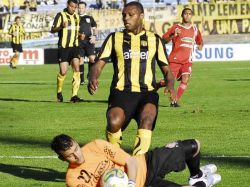 Peñarol jugó a su antojo y se aseguró la punta