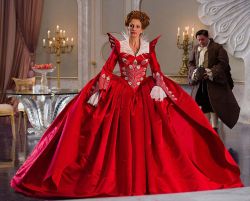 Julia Roberts es la malvada madrastra de Blancanieves