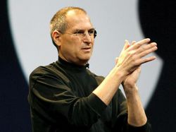 Biografía de Steve Jobs devela por qué siempre vestía igual