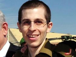 Nicolas Sarkozy destacó el "coraje" de Shalit