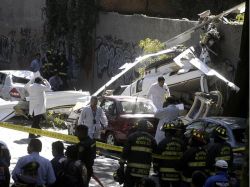 Dos muertos tras caída de helicóptero en México