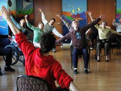 La estimulación cerebral puede mejorar el Parkinson