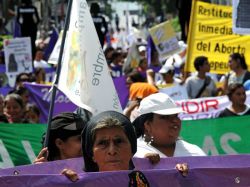Nicaragua: mujeres marchan a favor del aborto